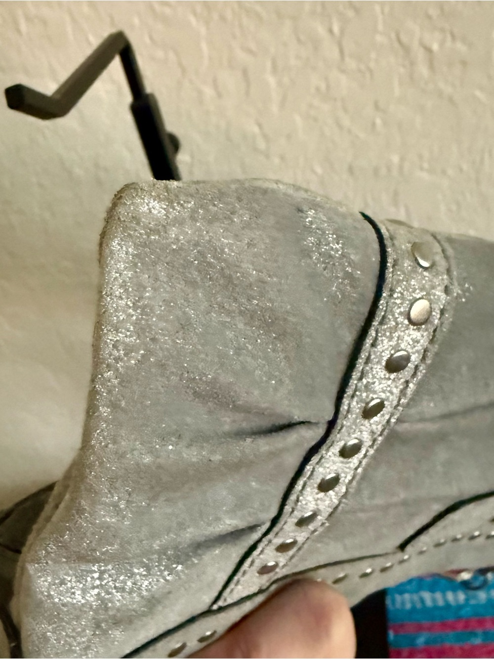 Fossil Metallic Silver Genuine Leather Studded Shoulder Bag Early 2010s - Picture 12 of 17